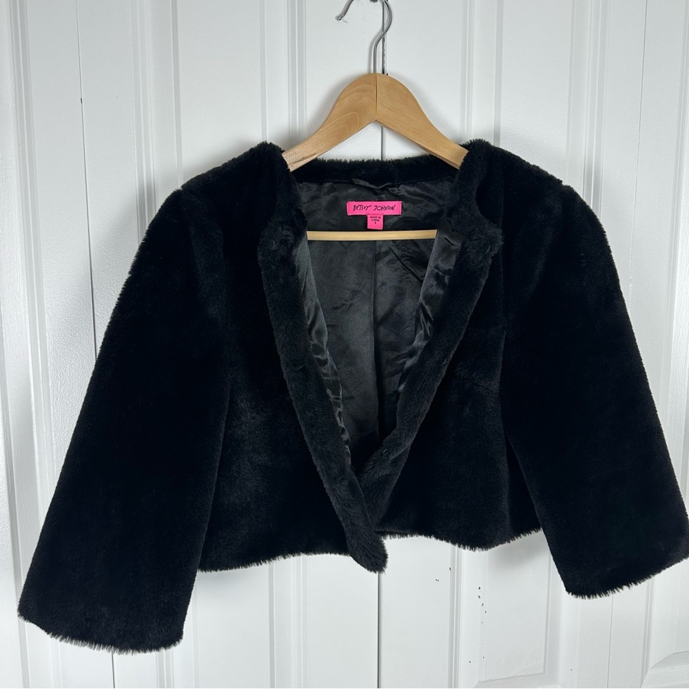 Betsey Johnson Vintage Y2K Black Faux Fur Shrug Coat